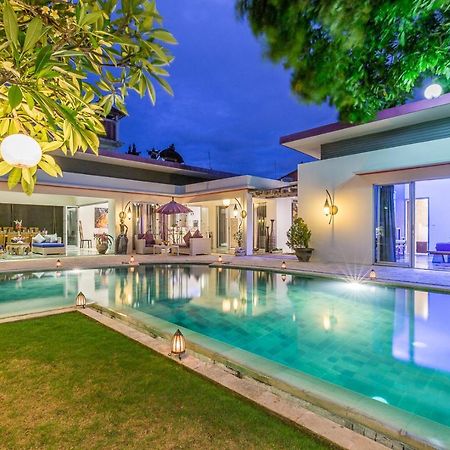 Villa Purple Legian Buitenkant foto