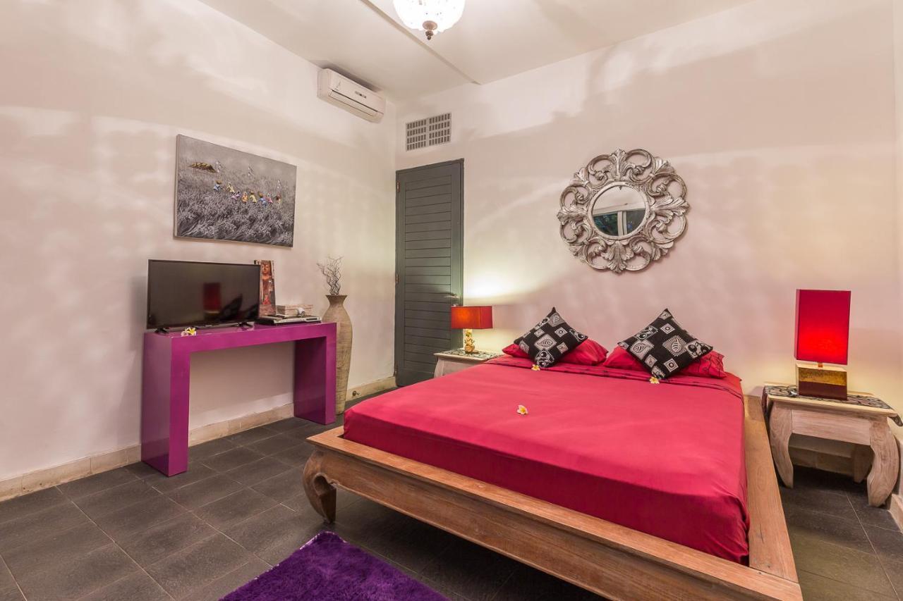 Villa Purple Legian Buitenkant foto